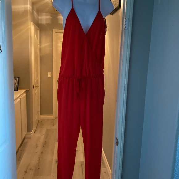 Boutique tank top/pant romper, bright red, bnwt - Picture 2 of 10